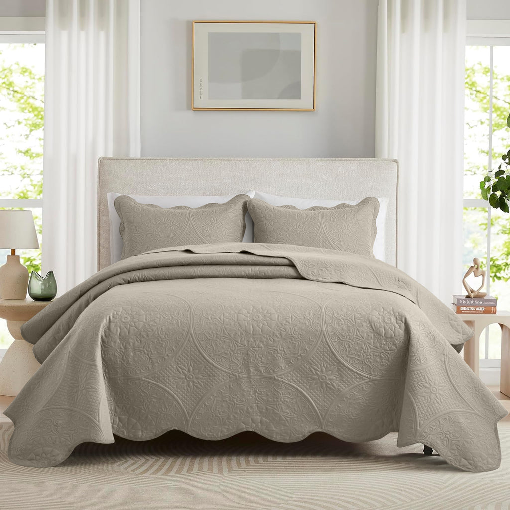 3pcs Luxury Quilted Bedspread Set – Oversize Quilt Coverlet Soft & Cozy Floral Bedspread with Pillow Shams, Breathable Lightweight for Bedroom & Guest Room Decor