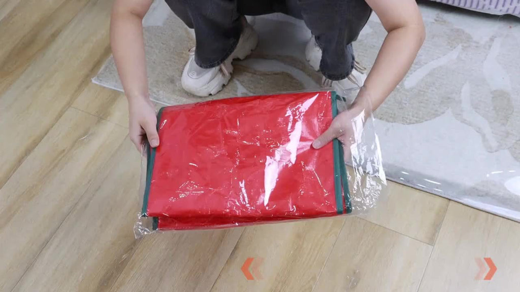 Wrapping Paper Storage Bag, 40 Inch Plastic Underbed Holiday Organizer with Interior Pockets and Zipper Closure in Red or Green for Seasonal Supplies