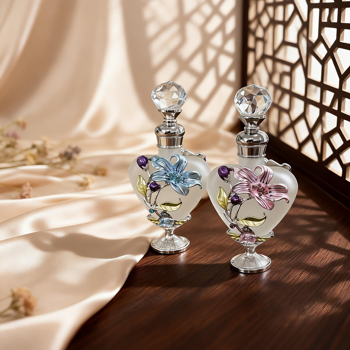 Enamel Peach Heart Bottle 0.34oz Vintage Orchid, Refillable Containers, Portable Decorative Essential Oil Bottle, Holiday Travel Perfume And Essential Oil Personal Care Dispenser Bottle, Have For The Sophisticated Girl (No Perfume, Empty Bottle Only)