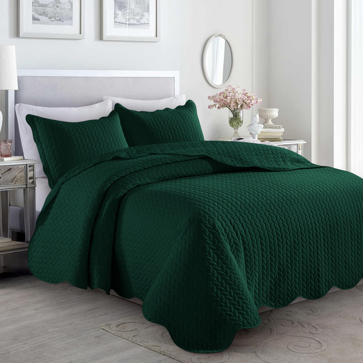Lightweight Quilted Bedspread – Soft and Breathable Quilt Set, All Season Microfiber Bedding, Modern Style Soft Bedding Set, Twin, Full / Queen, King Sizes, Machine Washable Halloween Christmas
