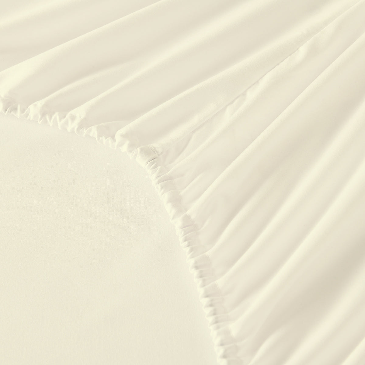 Hotel Grade 6 Piece Breathable Sheets Set 18" Deep Pockets - Easy Fit Twin Full Queen King Bed Sheets & Pillowcases, Microfiber, 100 GSM, All-Season Comfort, Machine Washable, Solid Color Bedding Accessories, Smooth Texture, Microfiber Fabric
