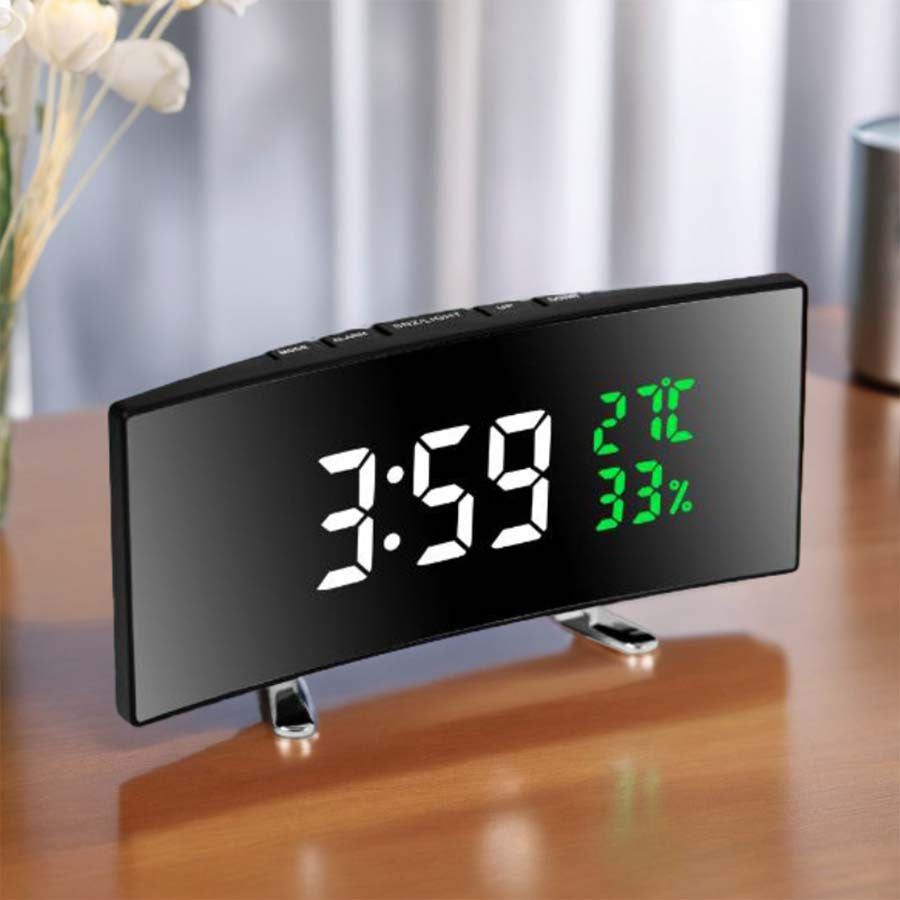 1pc 6.6-Inch Multifunctional LED Alarm Clock with Curved Large Screen Display - Desk Clock Can Show Time, Temperature, and Humidity, Plug-In Use/ Three-Section Seven Battery (Only Battery Use Screen Will Automatically Turn Off)
