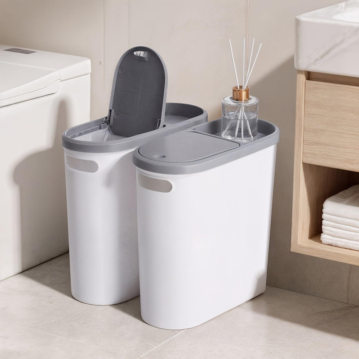 2/1pc Compact And Durable Plastic Bathroom Trash Can | with Built-In Handles, Rustproof, Space-Saving Design, Ideal for Small Spaces in Bathroom, Laundry, And Home Office(Includes Trash Bags)