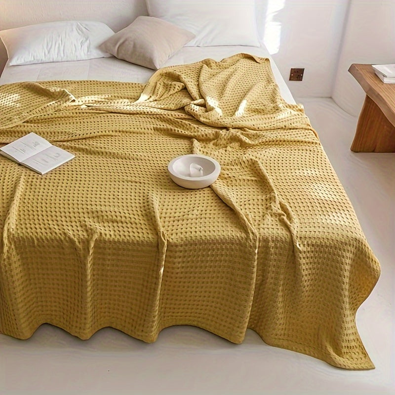 A Versatile Blanket Made of Pure Cotton with Multiple Layers, Featuring Waffle-Style Bed Sheets. Ideal for Use During Lunch Breaks, As an Air-Conditioning Blanket, in The Car, Or As a Summer Cooling Quilt. It'S Machine Washable