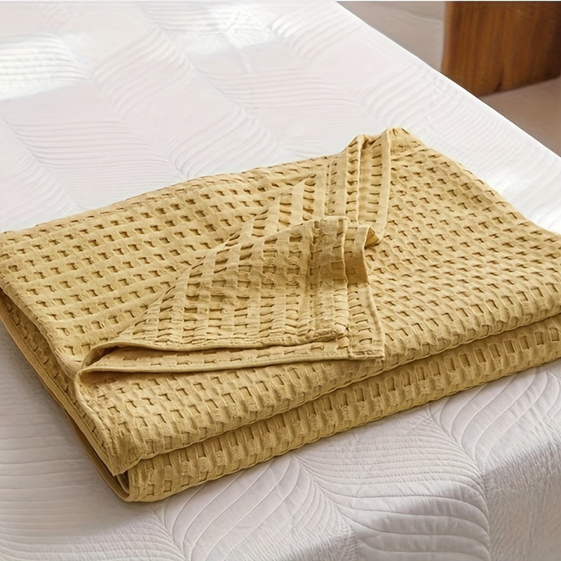 A Versatile Blanket Made of Pure Cotton with Multiple Layers, Featuring Waffle-Style Bed Sheets. Ideal for Use During Lunch Breaks, As an Air-Conditioning Blanket, in The Car, Or As a Summer Cooling Quilt. It'S Machine Washable