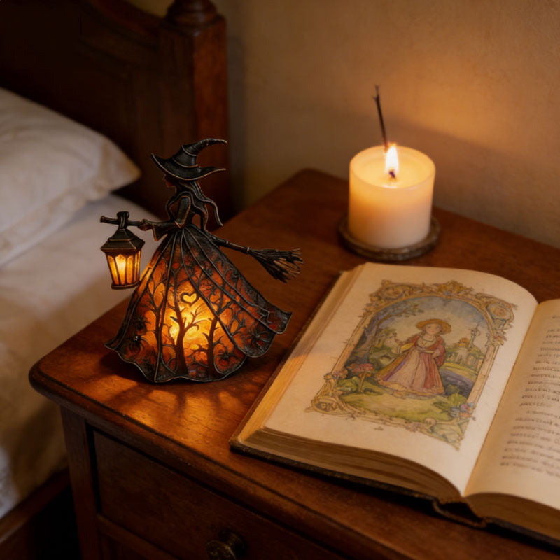 3D Halloween Witch Lamp Gothic Halloween Small Witch Lamp Statue Resin Decoration, Warm-Toned And Interesting Style, Table Lamp, Suitable for Home Decoration, Witch Statue with Lamp, Can Be Used As Bedside Lamp Or Table Decoration