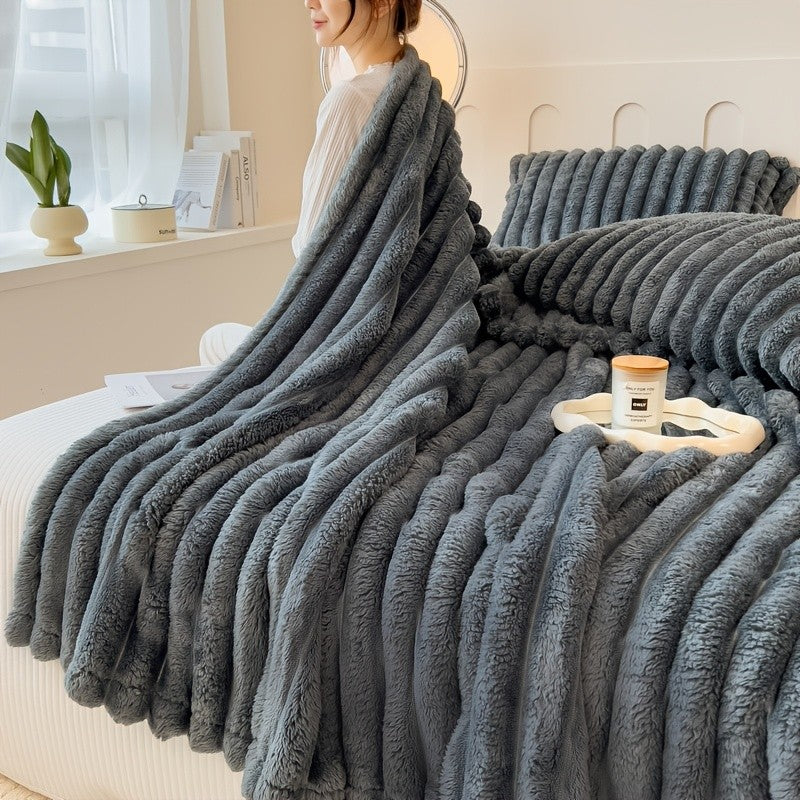 1pc Blanket Soft And Comfortable, Imitation Rabbit Fur Double-Sided Blanket Warm Fleece Blanket Nap Blanket Air-Conditioning Blanket Office Outdoor Camping Gift Blanket for All Seasons