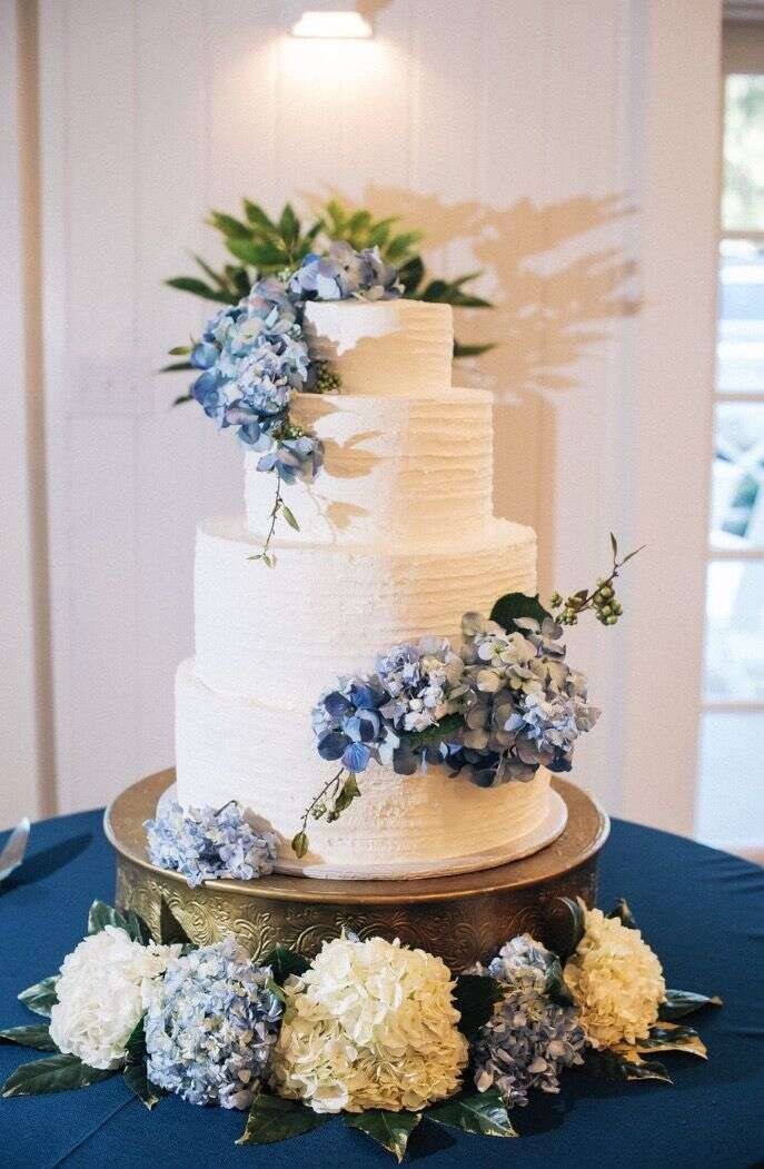 20/40 Blue White Hydrangea Artificial Flowers, 16.2 Inches Outdoor Silky Hydrangea Artificial Flowers, Suitable for Outdoor Weddings, Garden Decorations, Exhibition Decorations, Home Parties, And Christmas Decorations.