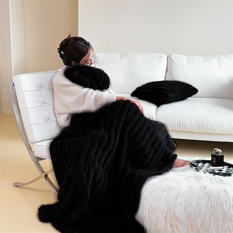 1pc of High-quality Milk Striped Blanket, Throw Blanket, Soft, Warm, and Cozy, Suitable for Sofas, Beds, Offices, Travel, Hiking, Fishing, Etc. Multi-functional and Suitable for All Seasons - Christmas Gift