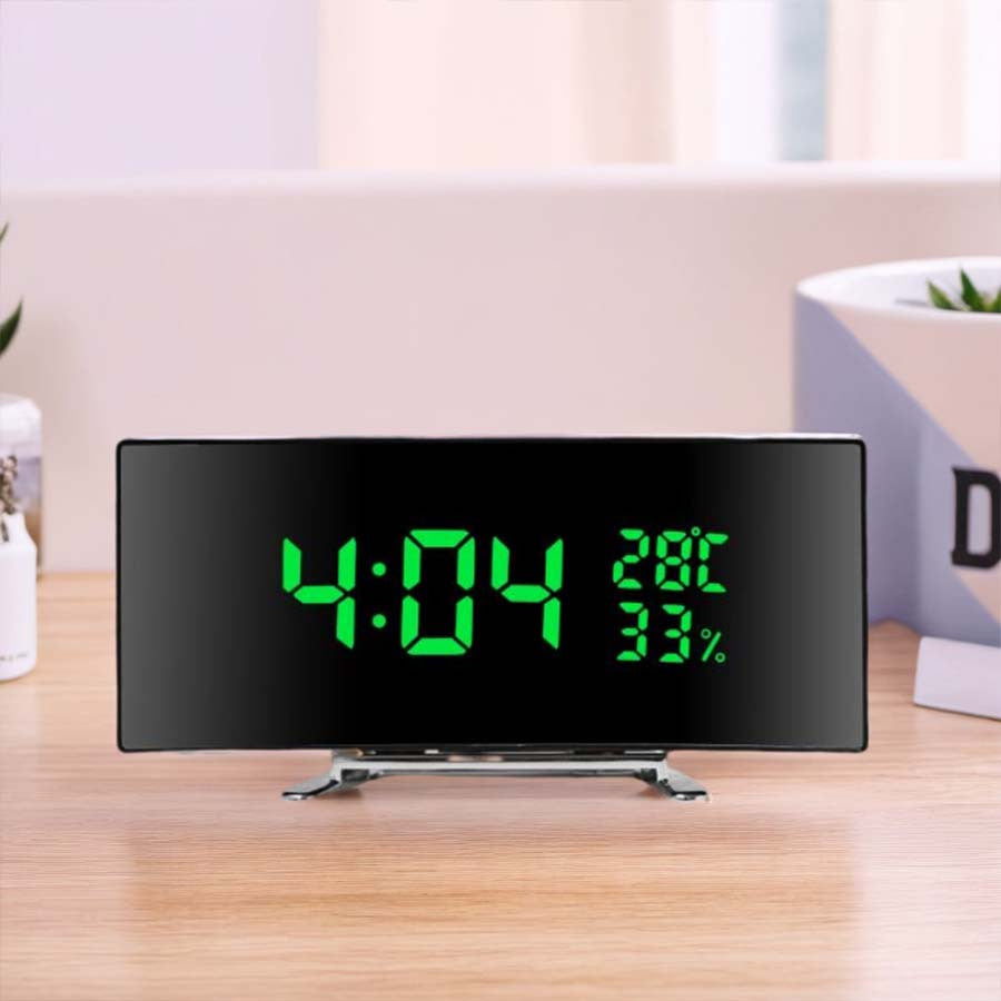 1pc 6.6-Inch Multifunctional LED Alarm Clock with Curved Large Screen Display - Desk Clock Can Show Time, Temperature, and Humidity, Plug-In Use/ Three-Section Seven Battery (Only Battery Use Screen Will Automatically Turn Off)