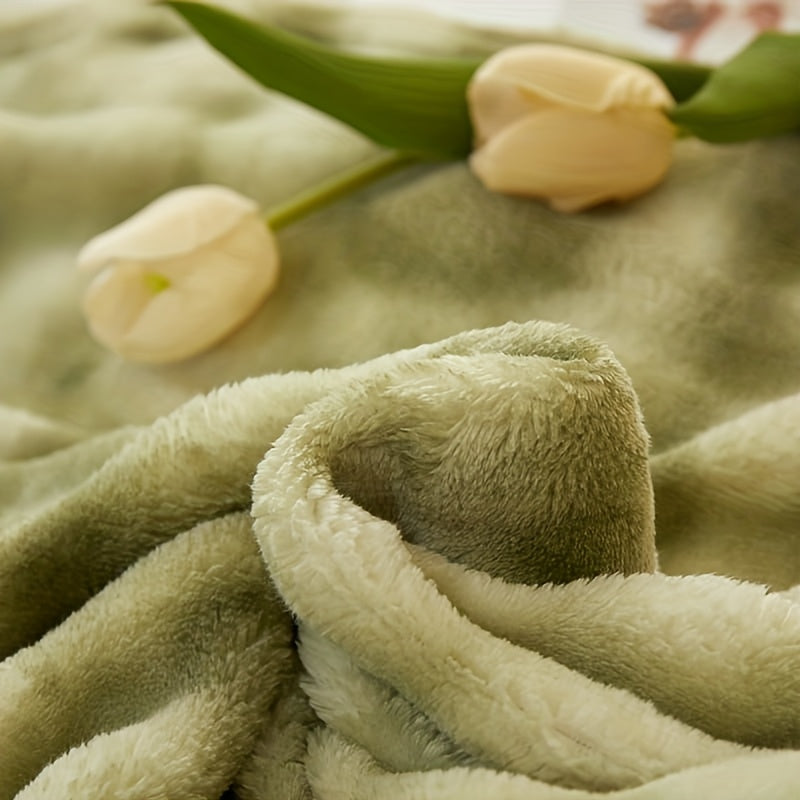 Lightweight Faux Rabbit Fur Tie-Dye Blanket—Stunningly Beautiful, Perfect for All Seasons, Soft Against The Skin, Offering The Ultimate Sleeping Experience. Machine-Washable, Reversible Design, Random Colors. The Perfect Holiday Gift