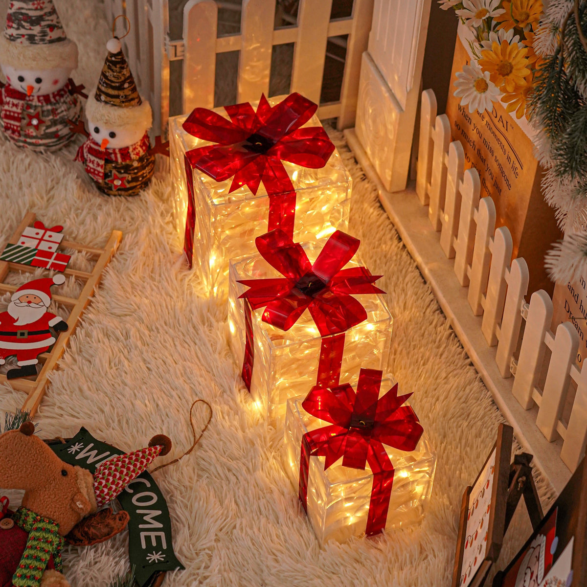 Lighted Christmas Present Boxes, Set of 3 Warm White Gift Decorations with Red Bows, 60 LEDs, USB or Battery Power, 8 Lighting Modes and Daily Timer