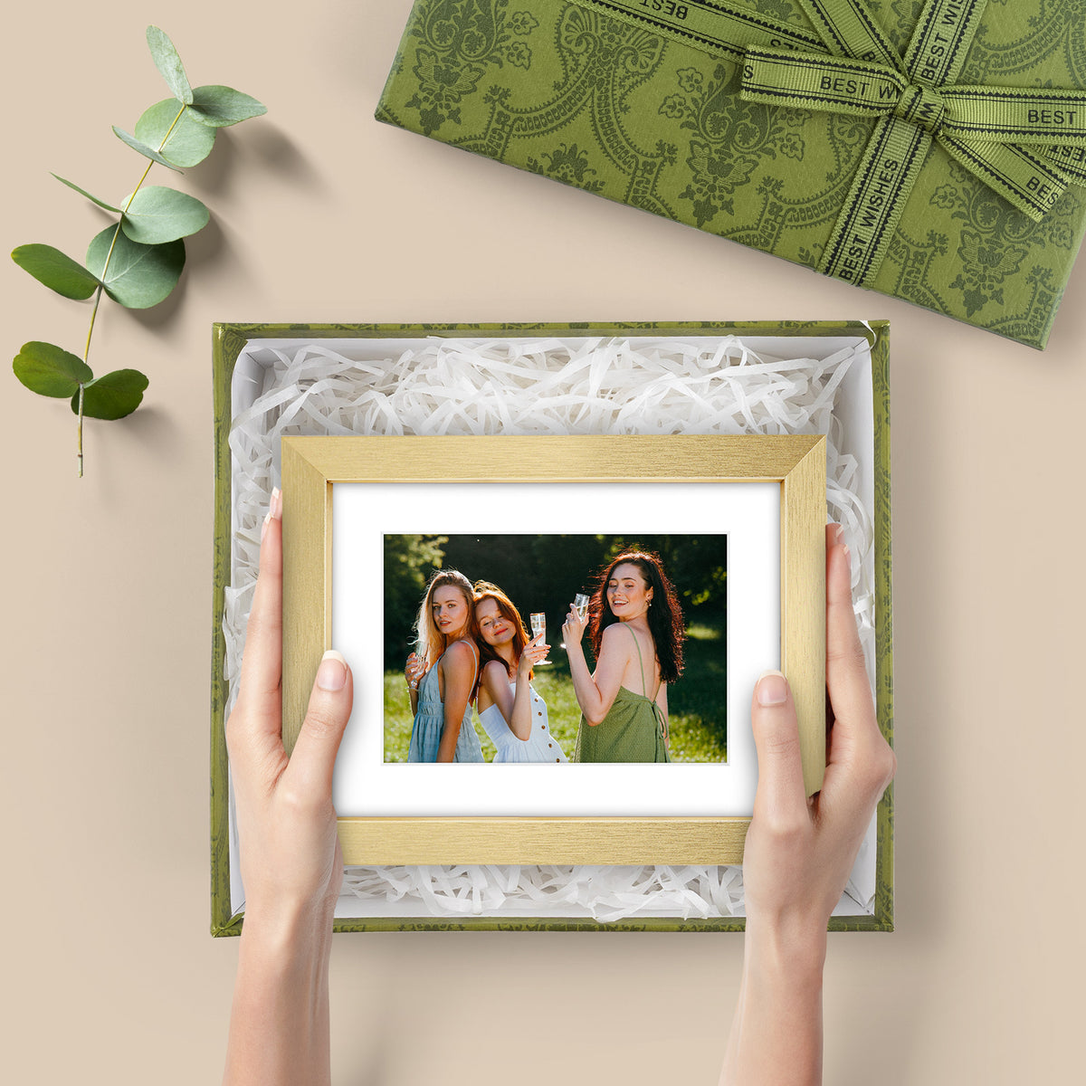 6 Packs 6x8/8x10/9x12/11x14/16x20 Picture Frames Set, Engineered Wood Gallery Wall Frame Set with Plexiglass - Wall Mounting or Tabletop Display