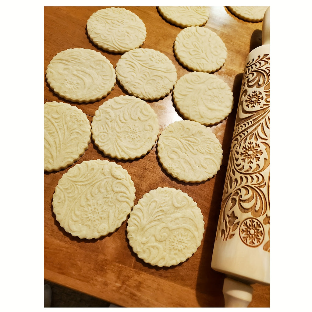 1pc Wooden Rolling Pin with Christmas Snowflake Pattern - Engraved Embossed Cookie Cutters, Ideal for Baking and Kitchen Decor, Perfect Gift for Birthdays, Holidays, and Moving, Festive Kitchen Tool|Decorative Rolling Pin|Durable Rolling Pin