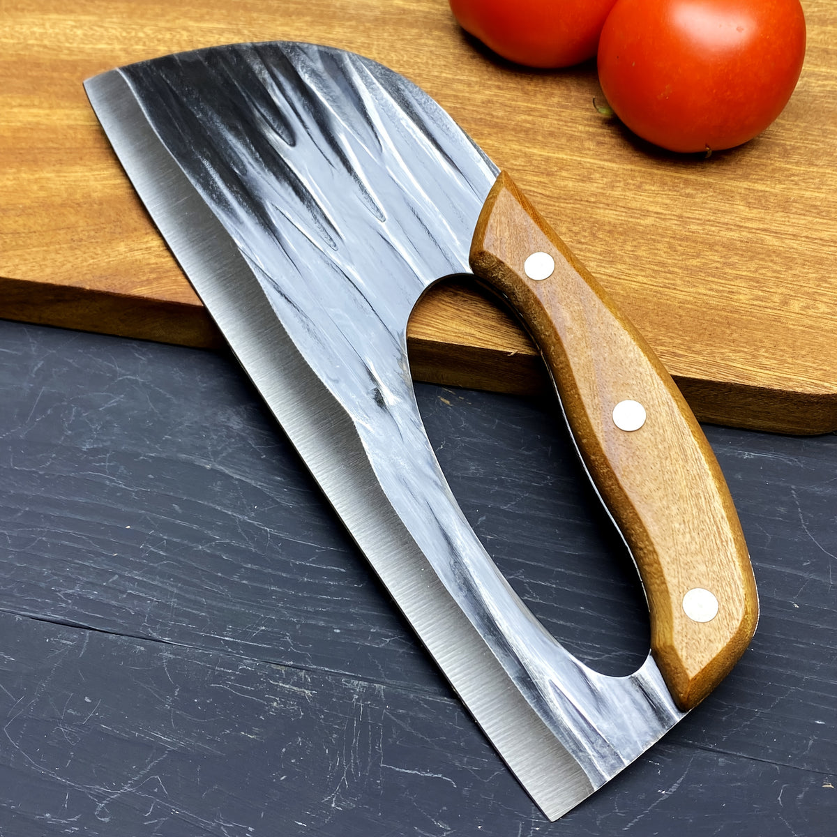 An Innovative Ergonomic Kitchen Knife Designed for Easy Cutting, Perfect for Cutting Meat, Vegetables, And Fruits, Providing an Excellent User Experience. This Is Definitely a Perfect Surprise Gift.