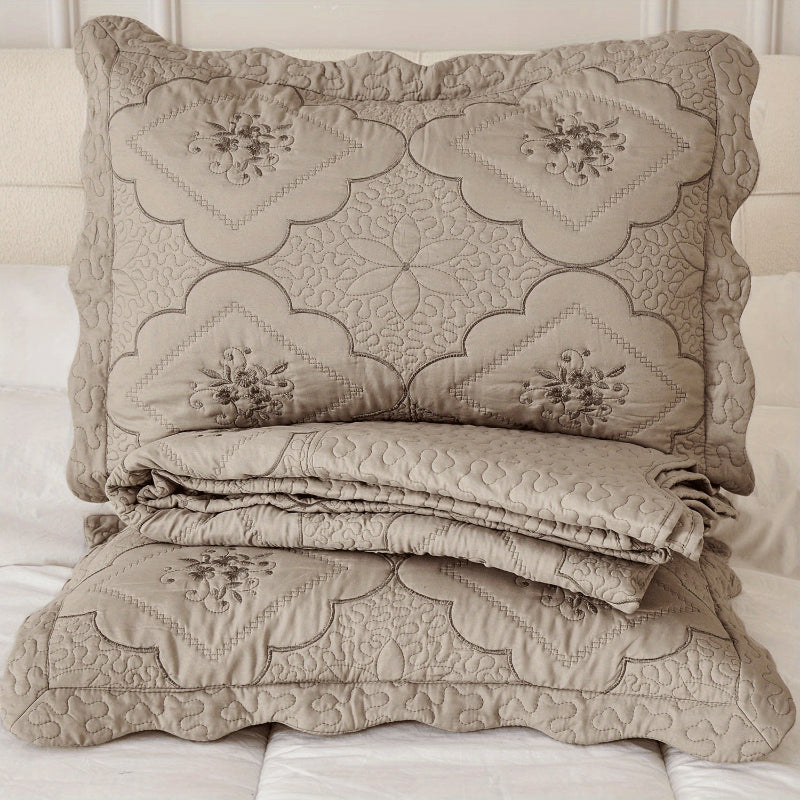 3pcs Exquisitely Crafted King/ Queen Size Quilted Bedspread Set with Intricate Floral Embroidery - 100% Polyester, Wrinkle - Resistant, Lightweight, Perfect for Adding A Touch of Elegance To Your Bedroom Decor