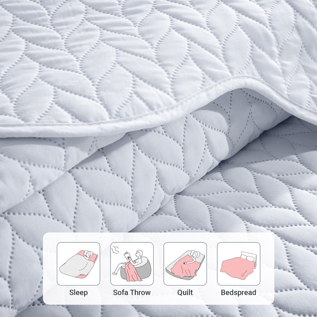 Lightweight Quilted Bedspread – Soft and Breathable Quilt Set, All Season Microfiber Bedding, Modern Style Soft Bedding Set, Twin, Full / Queen, King Sizes, Machine Washable Halloween Christmas