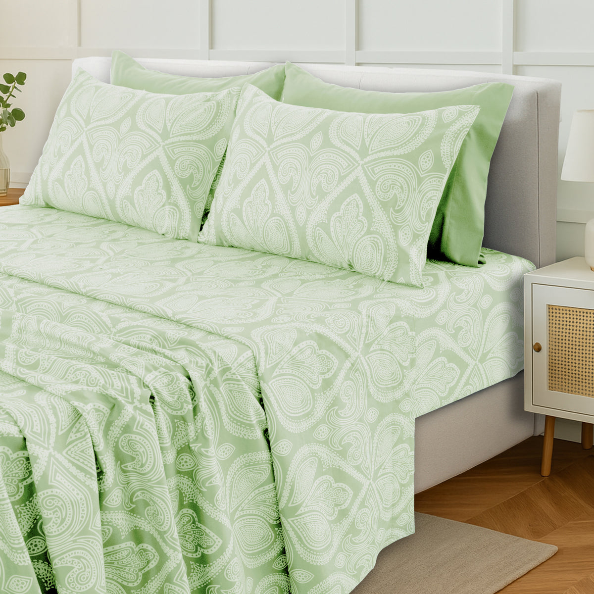 Hannah Bedding Paisley Sheet Set – 4/6-Piece Soft 100% polyester Bed Sheets, Wrinkle-Free & Luxurious – Includes Deep Pocket Fitted Sheet, Flat Sheet & Pillowcases – Available in 6 Sizes & Multiple Colors
