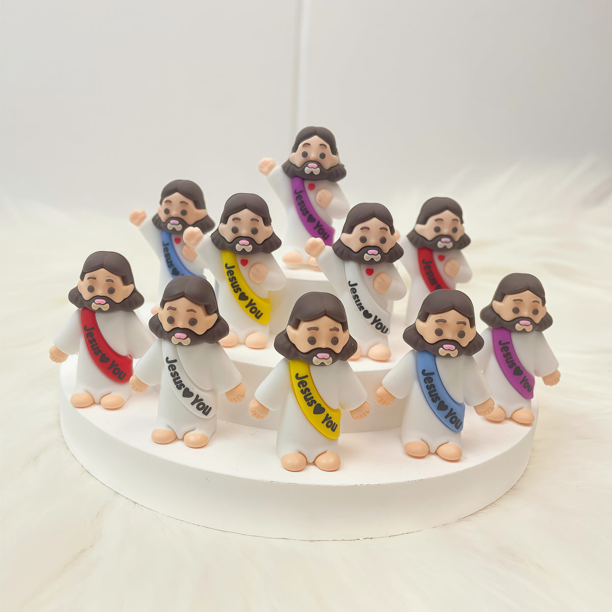 Halloween 100/200 Mini Jesus Figurines | Creative "Jesus Loves You" Party Favors and Table Centerpieces | Suitable for Easter, Christmas, Thanksgiving, New Year, and Church Event Religious Gifts, Random Color