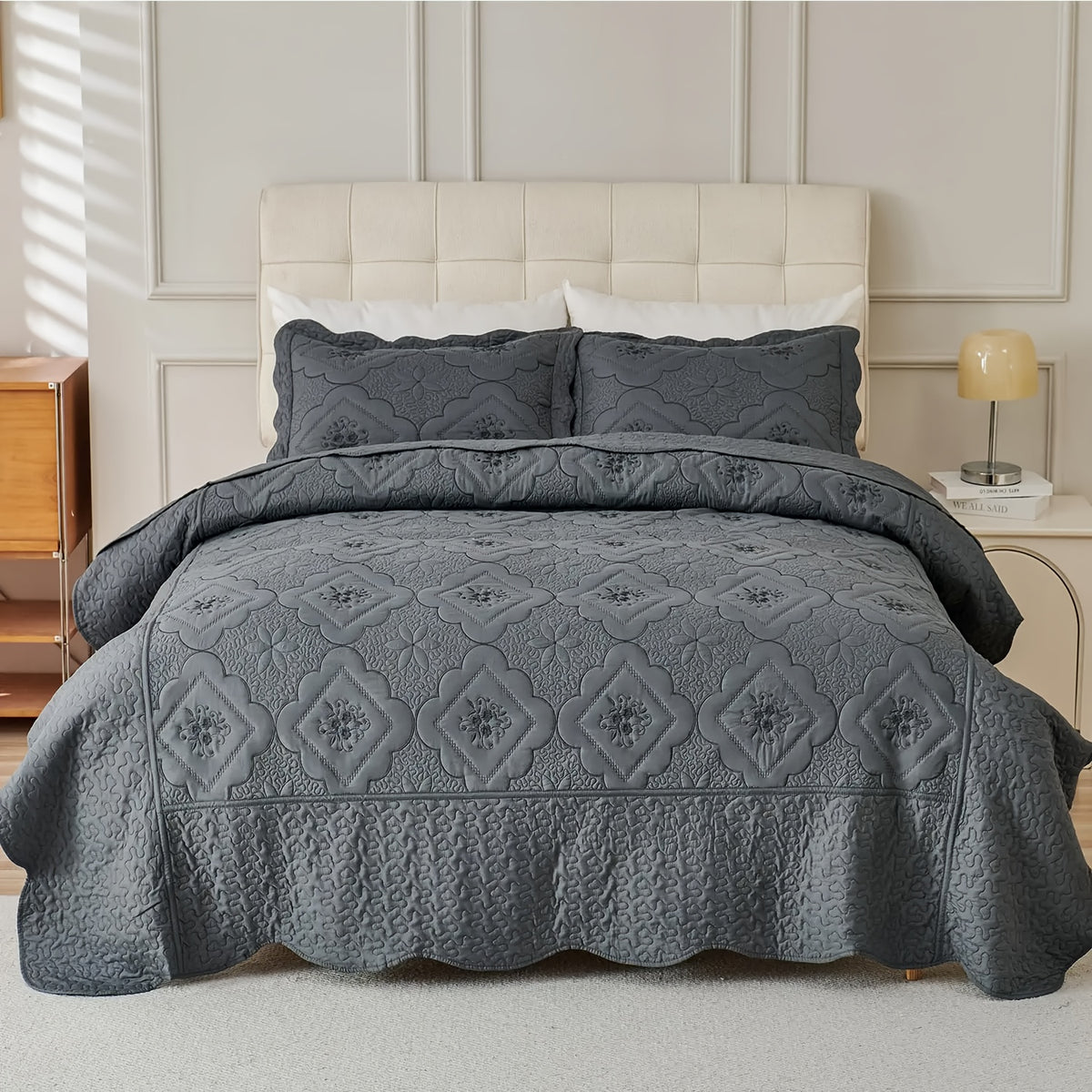 3pcs Exquisitely Crafted King/ Queen Size Quilted Bedspread Set with Intricate Floral Embroidery - 100% Polyester, Wrinkle - Resistant, Lightweight, Perfect for Adding A Touch of Elegance To Your Bedroom Decor
