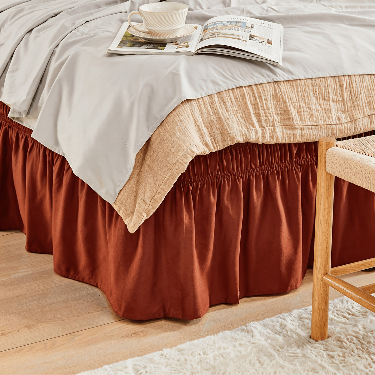 Leafy Bedding Queen Size Bed Skirt with Ruffle Trim - Adjustable Elastic Bed Ruffle, Microfiber Bedding Suitable for Twin/Full/Queen Beds, Machine Washable, Fade Resistant, Easy Fit Wrap Around Skirt, Traditional Style for or Rooms