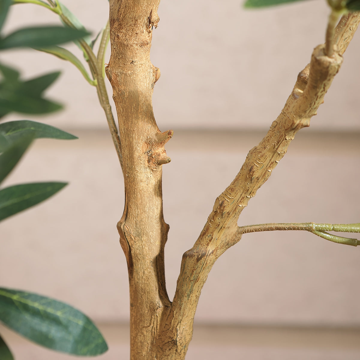 Artificial Olive Tree - Potted Faux Silk Plant with Natural Wood Trunk And Lifelike Fruits - Perfect for Home, Office, Outdoor And Holiday Decor