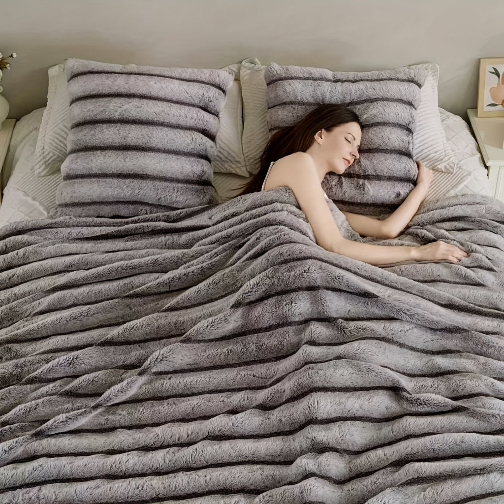 A Faux Rabbit Fleece Blanket, Double Layer Thickened, All Season, King/Queen Size, Winter Blankets Soft Warm, Throw For Adults Reversible Machine Washable Blanket, For Home, Car, Office, Travel, Couch Cover, Christmas, Halloween Gift, Birthday Gift