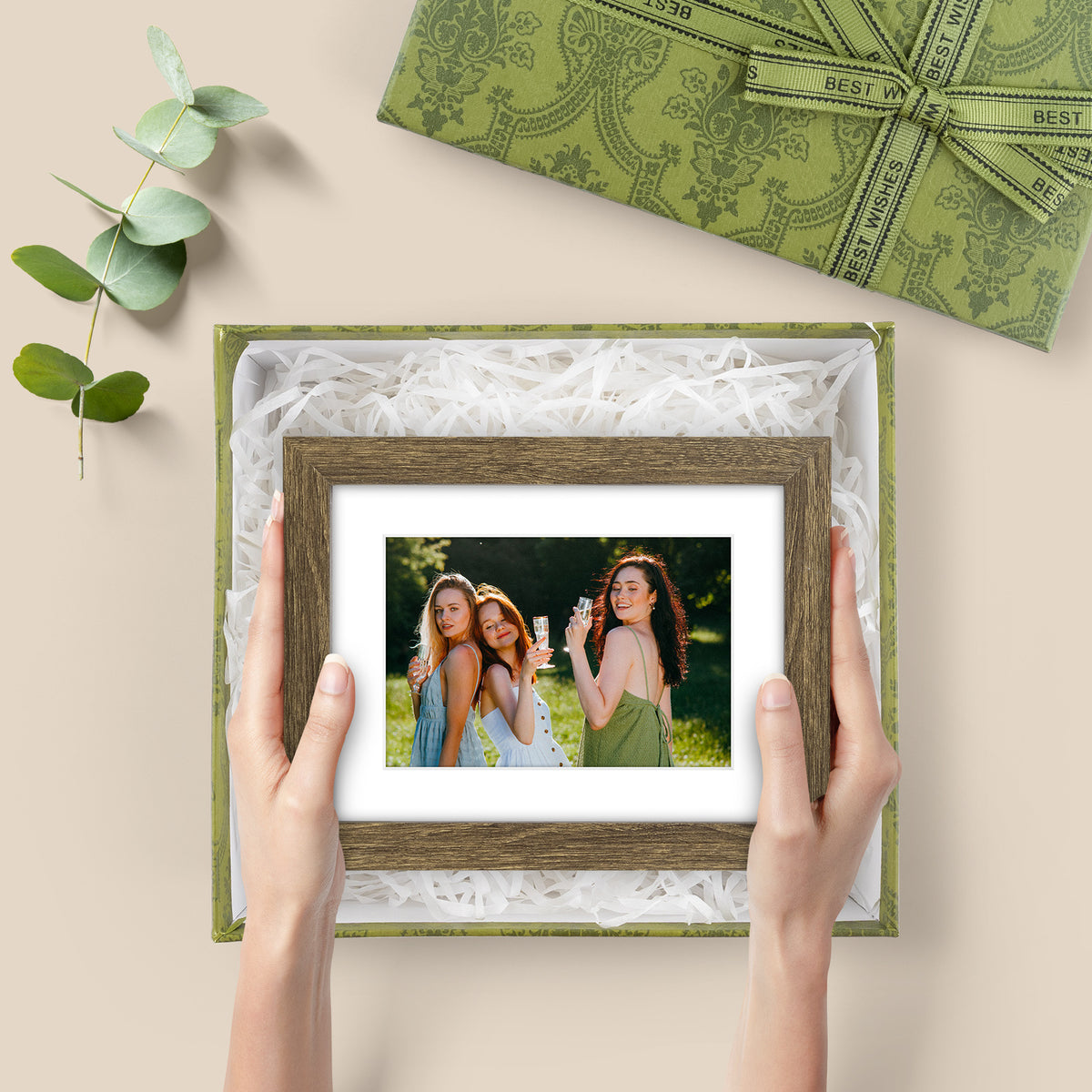 6 Packs 6x8/8x10/9x12/11x14/16x20 Picture Frames Set, Engineered Wood Gallery Wall Frame Set with Plexiglass - Wall Mounting or Tabletop Display