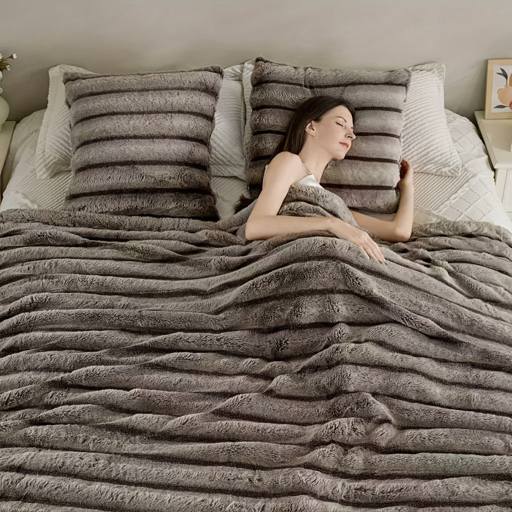 A Faux Rabbit Fleece Blanket, Double Layer Thickened, All Season, King/Queen Size, Winter Blankets Soft Warm, Throw For Adults Reversible Machine Washable Blanket, For Home, Car, Office, Travel, Couch Cover, Christmas, Halloween Gift, Birthday Gift